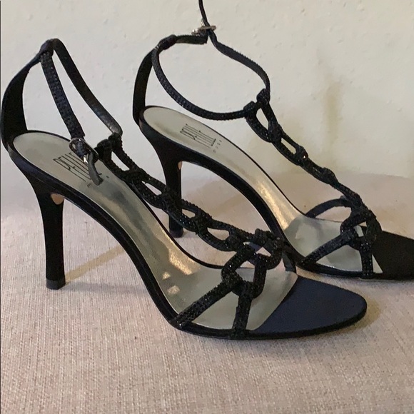 Black dress heels - Picture 2 of 4